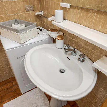 Vittoria Apartment *